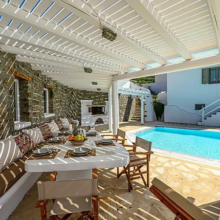 9 Muses Mykonos فيلة *