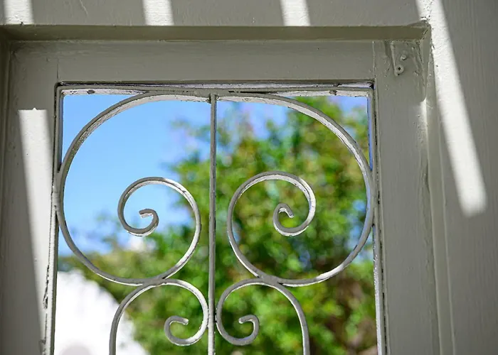 9 Muses Mykonos אורנוס